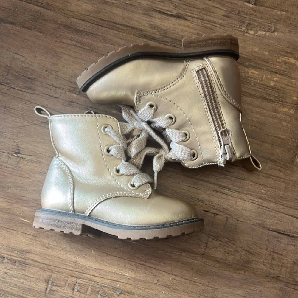 Cat & Jack metallic Giovanni lace up girls combat boots